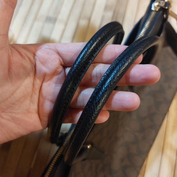 Coach Hand Bag  with sling - Picture 3 of 14